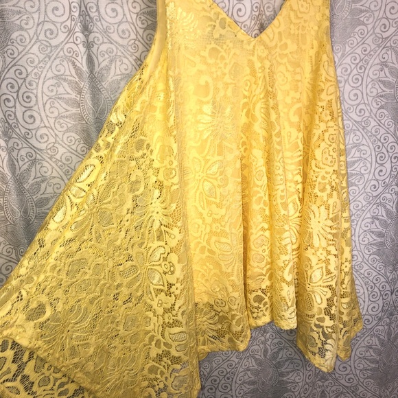 Kate & Mallory Canary Lace Swing Tank - Picture 4 of 9